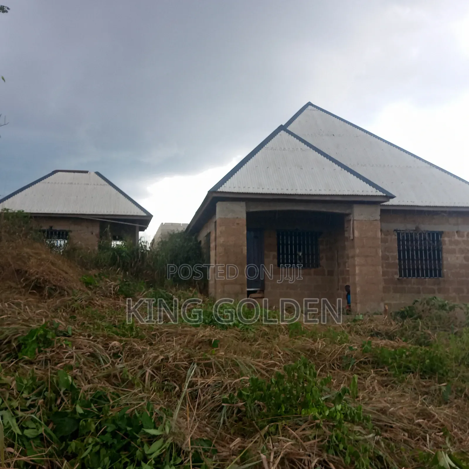 3bdrm House in Pkayi No 2., Atwima Kwanwoma for Sale