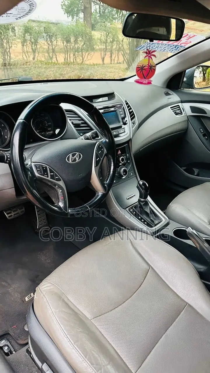 Hyundai Elantra Limited 4dr Sedan (1.8L 4cyl 6A) 2014 Blue