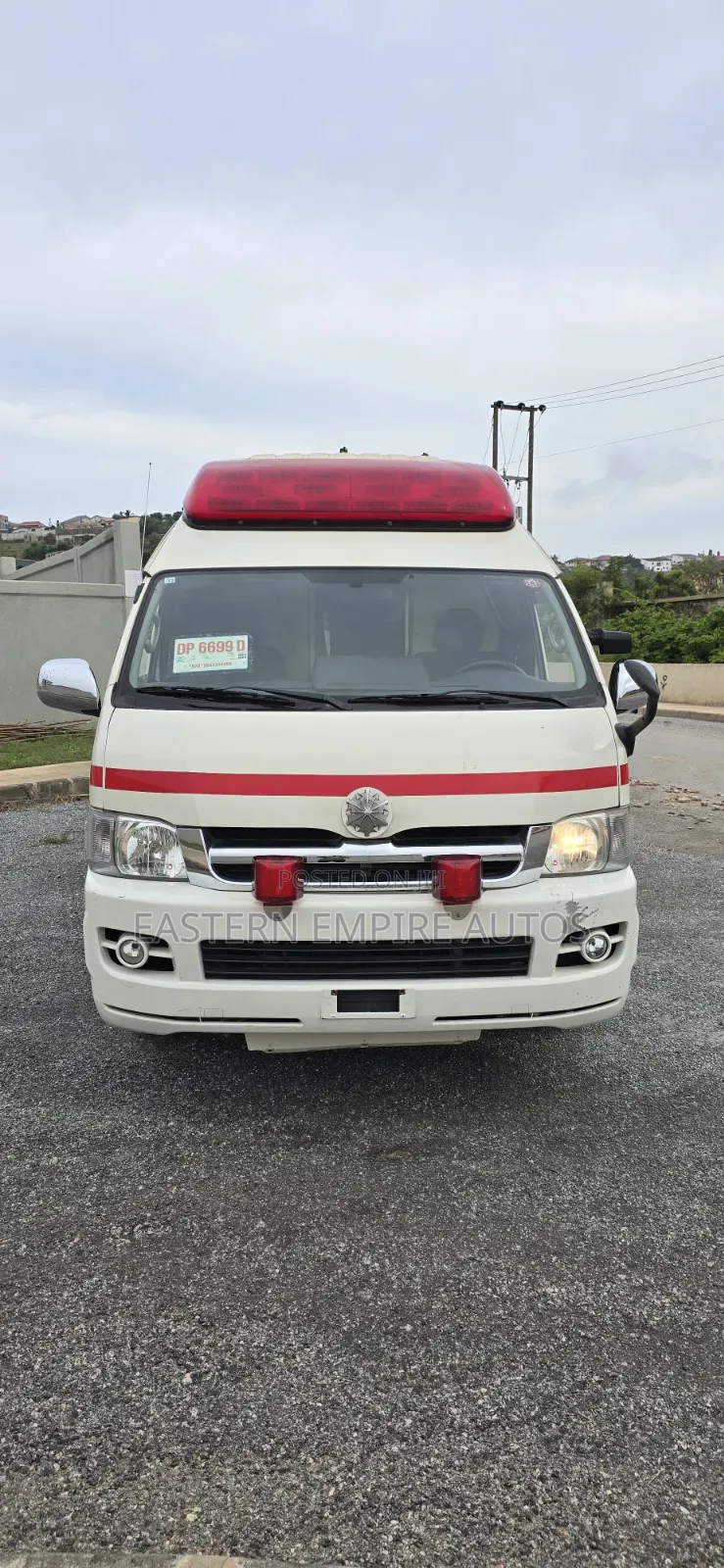 Toyota HiAce 2013 White