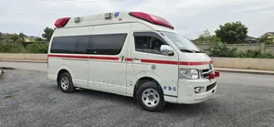 Toyota HiAce 2013 White