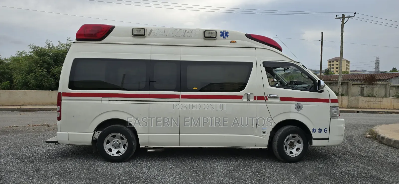 Toyota HiAce 2013 White