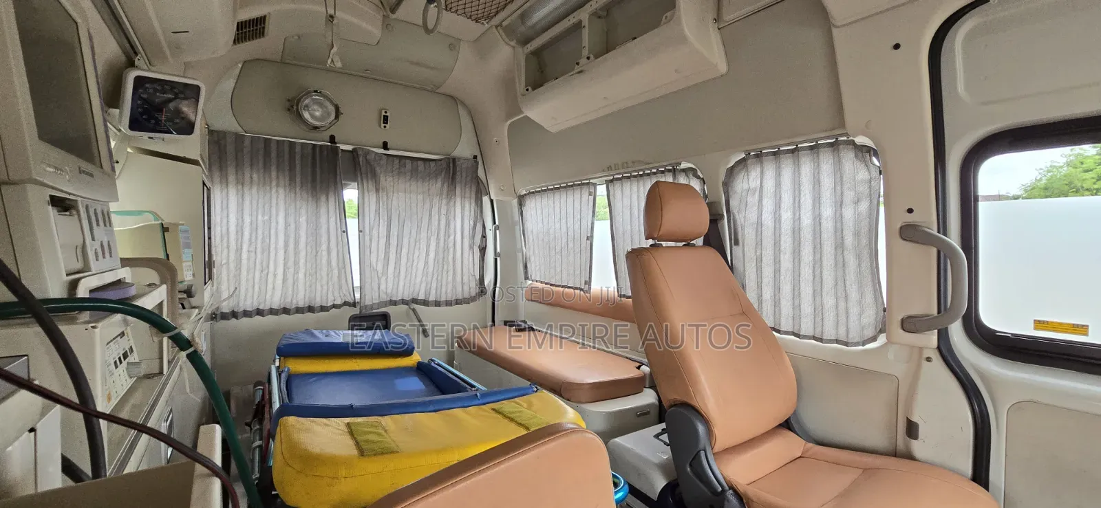 Toyota HiAce 2013 White
