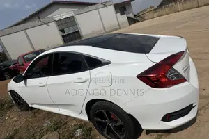 Honda Civic EX 4dr Hatchback (1.5L 4cyl) 2017 White
