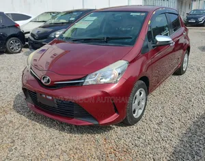 Toyota Vitz 1.3 FWD 5dr 2015 Red