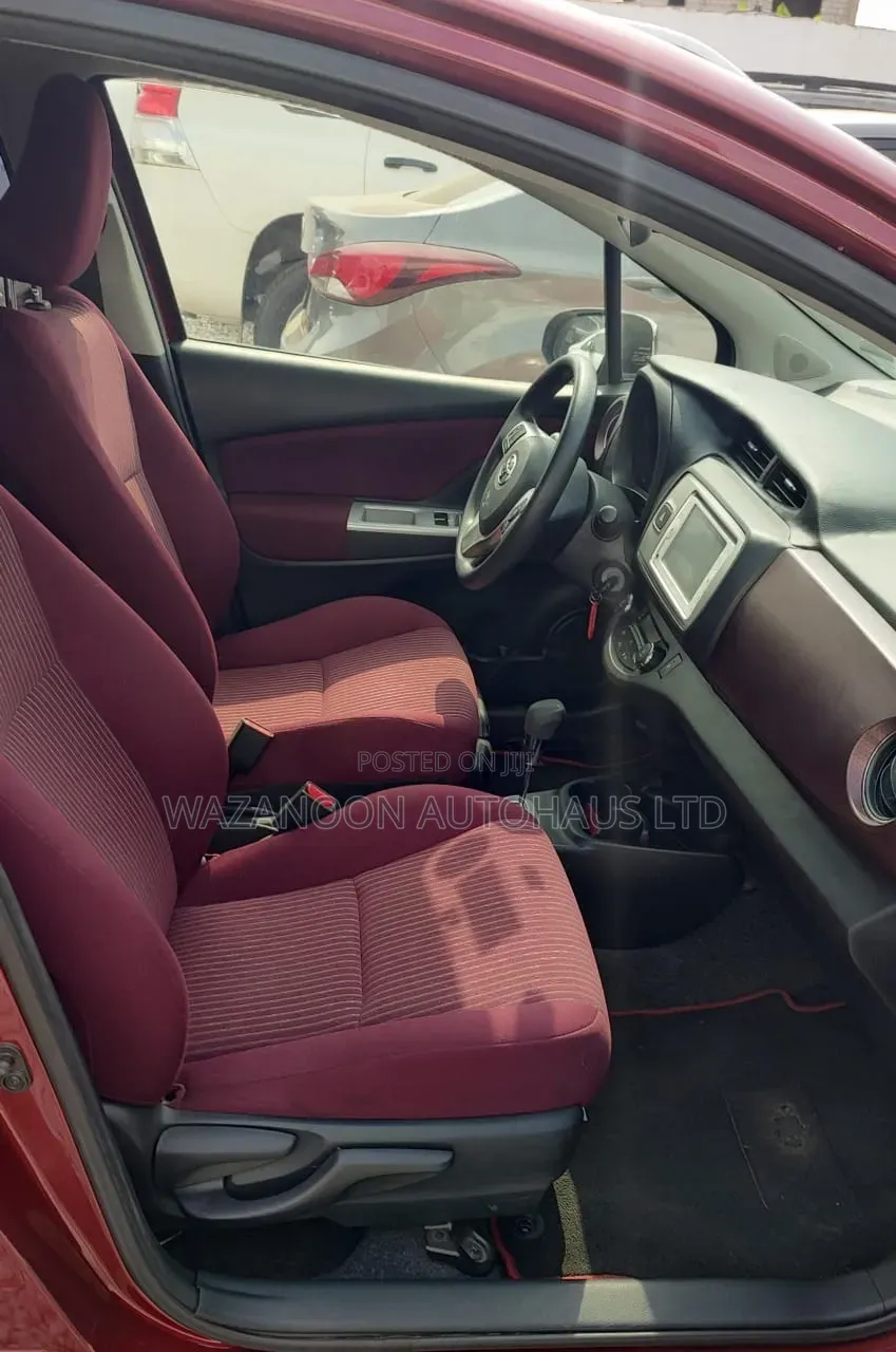 Toyota Vitz 1.3 FWD 5dr 2015 Red