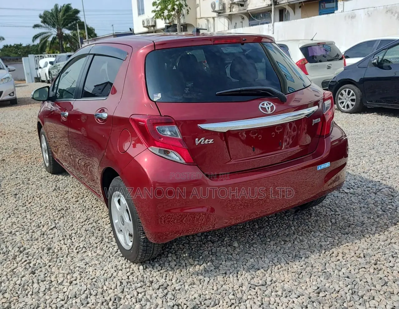 Toyota Vitz 1.3 FWD 5dr 2015 Red