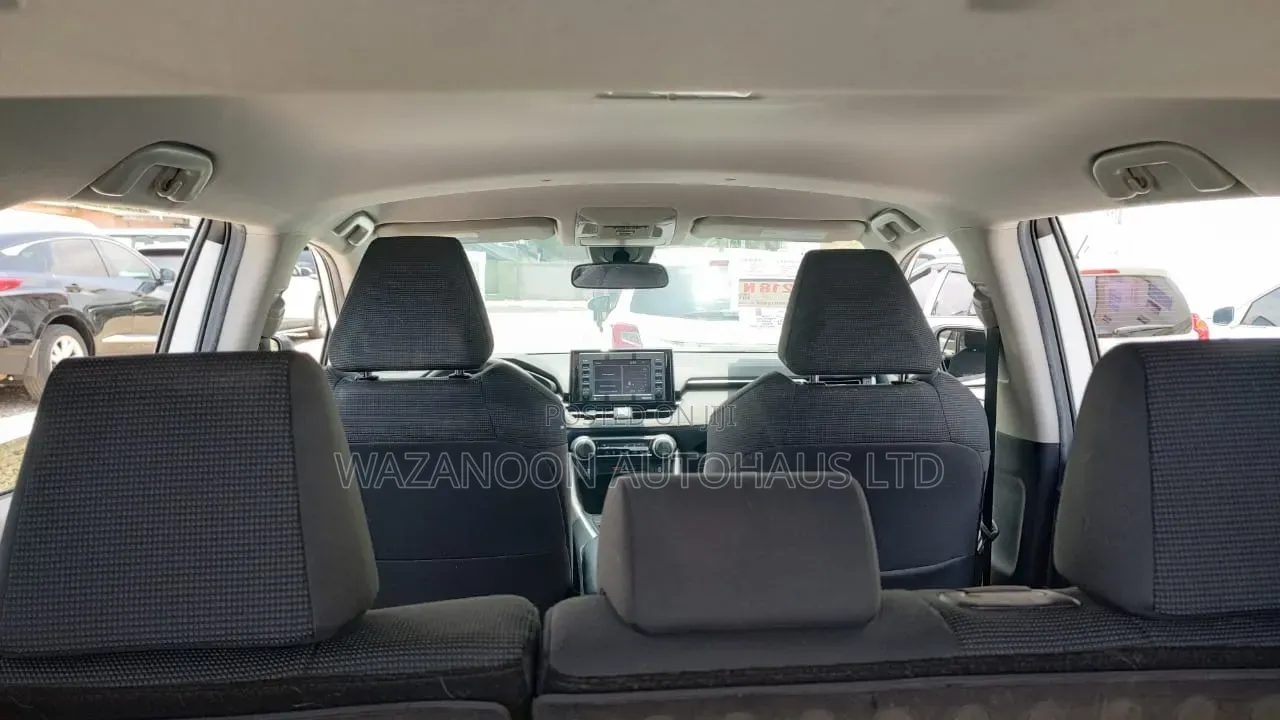Toyota RAV4 XLE AWD 2020 White
