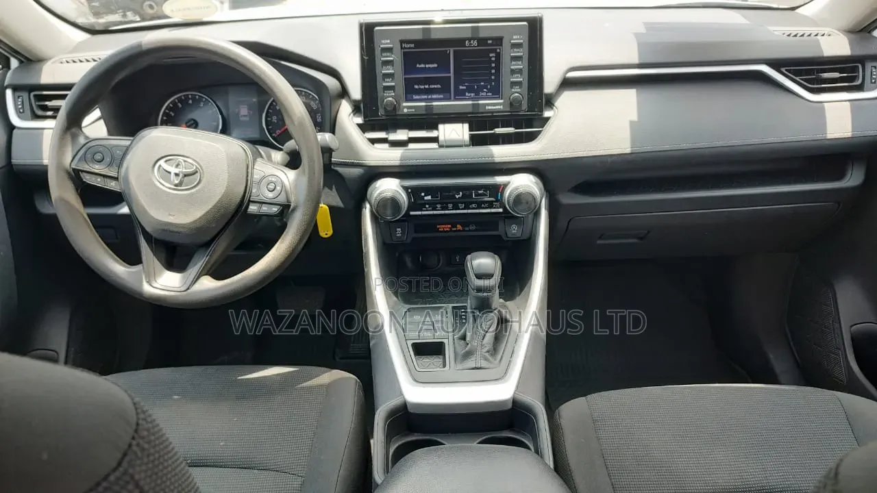 Toyota RAV4 XLE AWD 2020 White