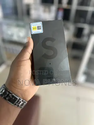 New Samsung Galaxy S22 5G 256 GB