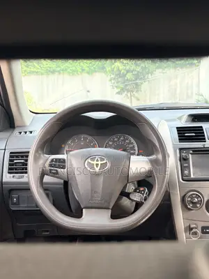 Toyota Corolla S 5-Speed 2013 Black