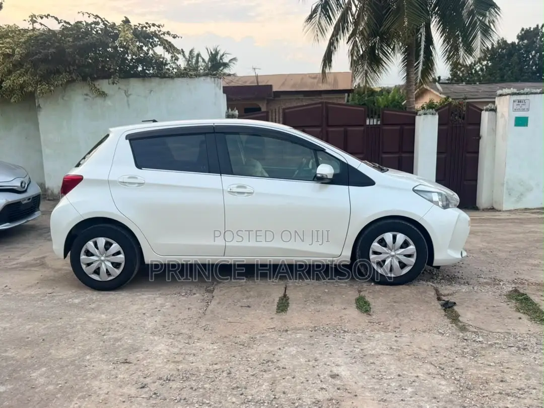 Toyota Vitz 1.5 FWD 3dr 2017 White