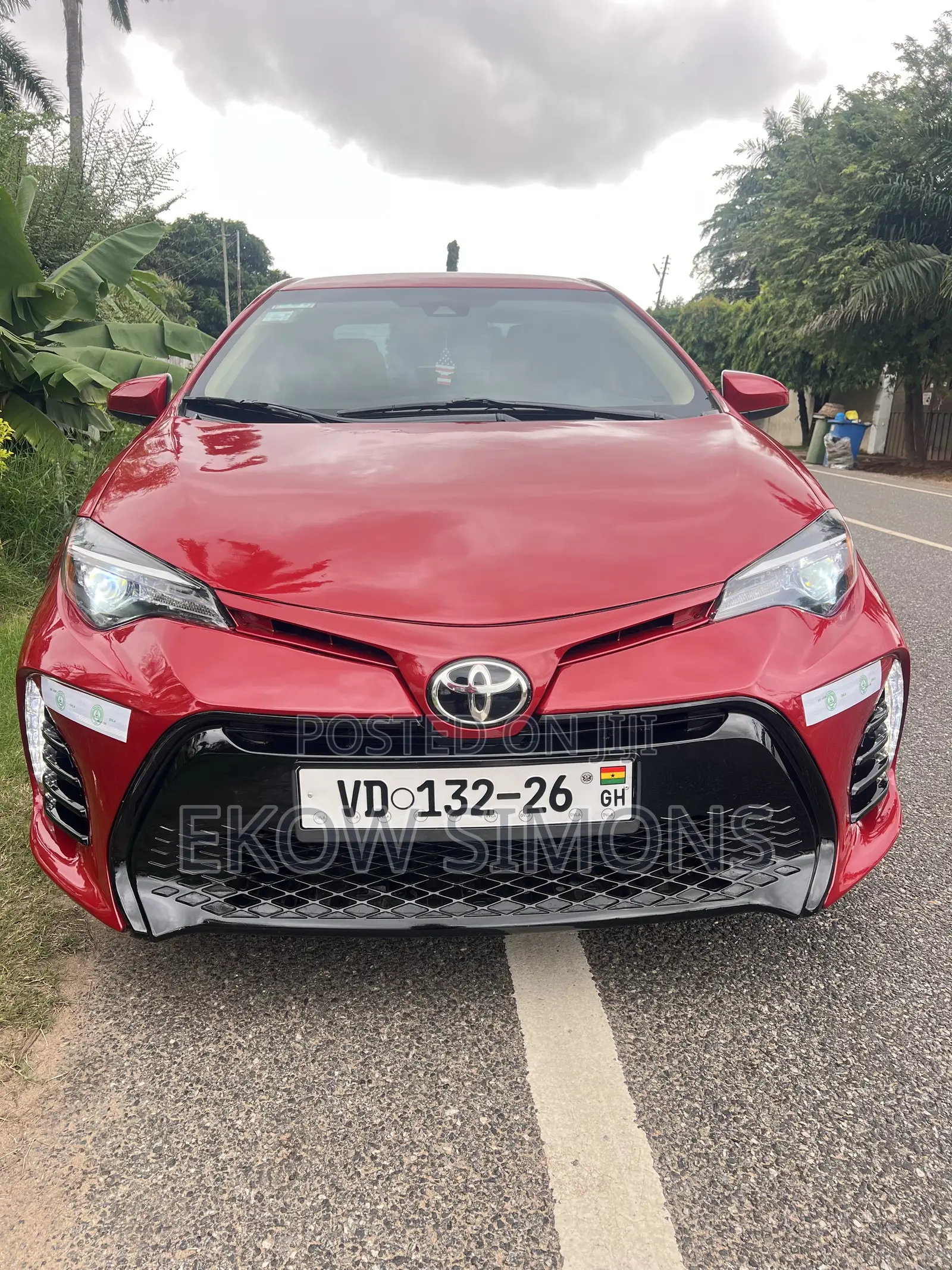 Toyota Corolla LE Eco (1.8L 4cyl 2A) 2018 Red