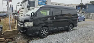 Toyota HiAce 2013 Black