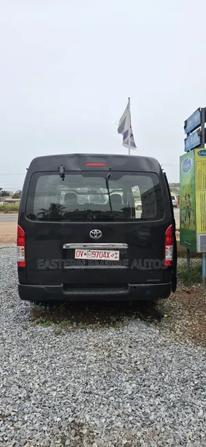 Toyota HiAce 2013 Black