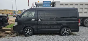 Toyota HiAce 2013 Black