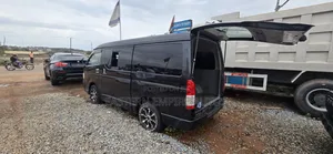 Toyota HiAce 2013 Black