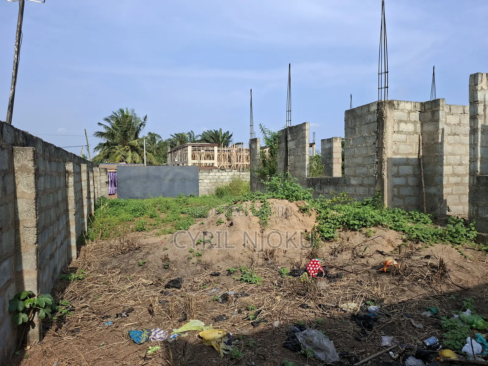 Titled Land With 3 Bedroom Uncompleted Storey for Sale in Madina