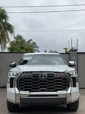 Toyota Tundra 1794 Edition CrewMax 5.5' Bed 2023 White