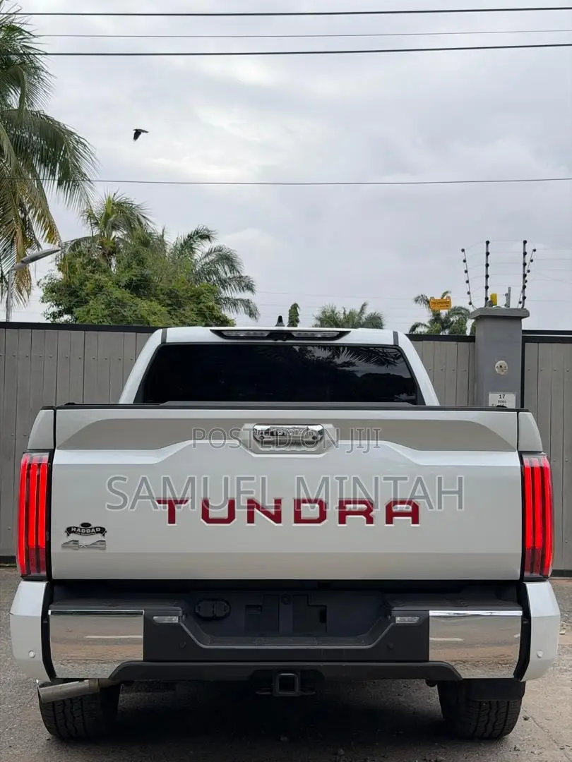 Toyota Tundra 1794 Edition CrewMax 5.5' Bed 2023 White