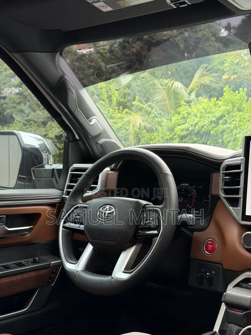 Toyota Tundra 1794 Edition CrewMax 5.5' Bed 2023 White