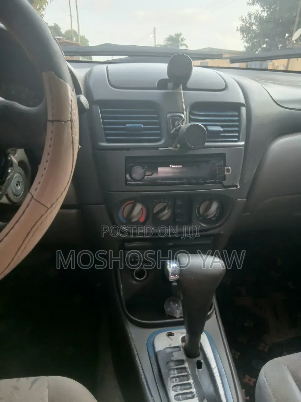 Nissan Sentra 2000 Silver