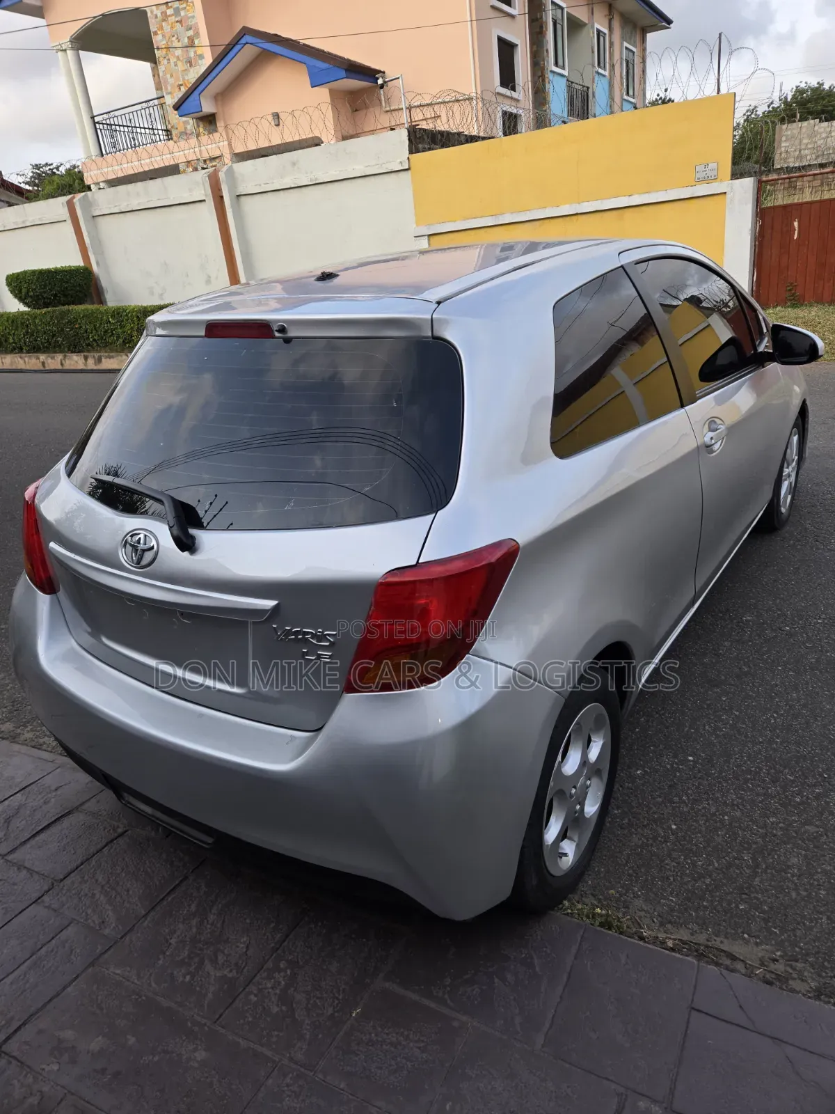 Toyota Yaris L Hatchback 3dr 2015 Silver