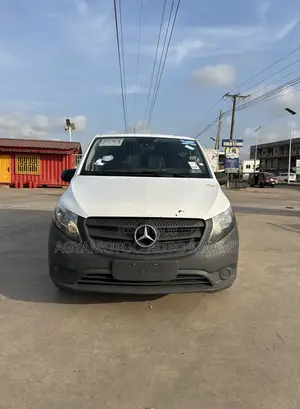 Mercedes-Benz Metris 2.0 FWD 2019 White