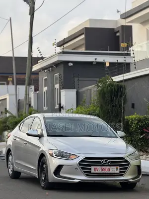 Hyundai Elantra SE Sedan FWD (2.0L 4cyl 6M) 2017 Silver