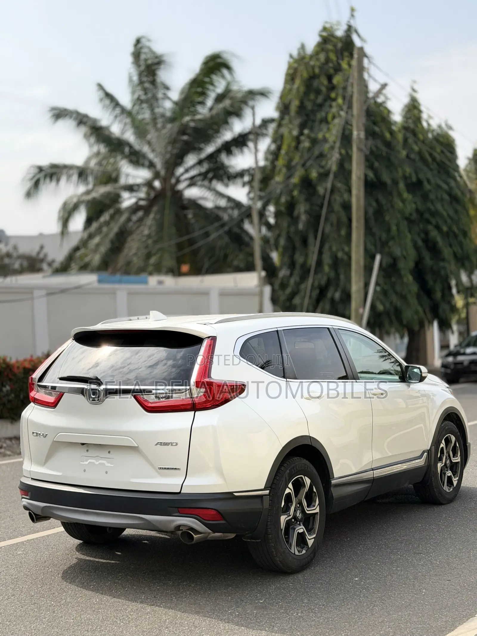 Honda CR-V Touring 4dr SUV (1.5L 4cyl CVT) 2017 White