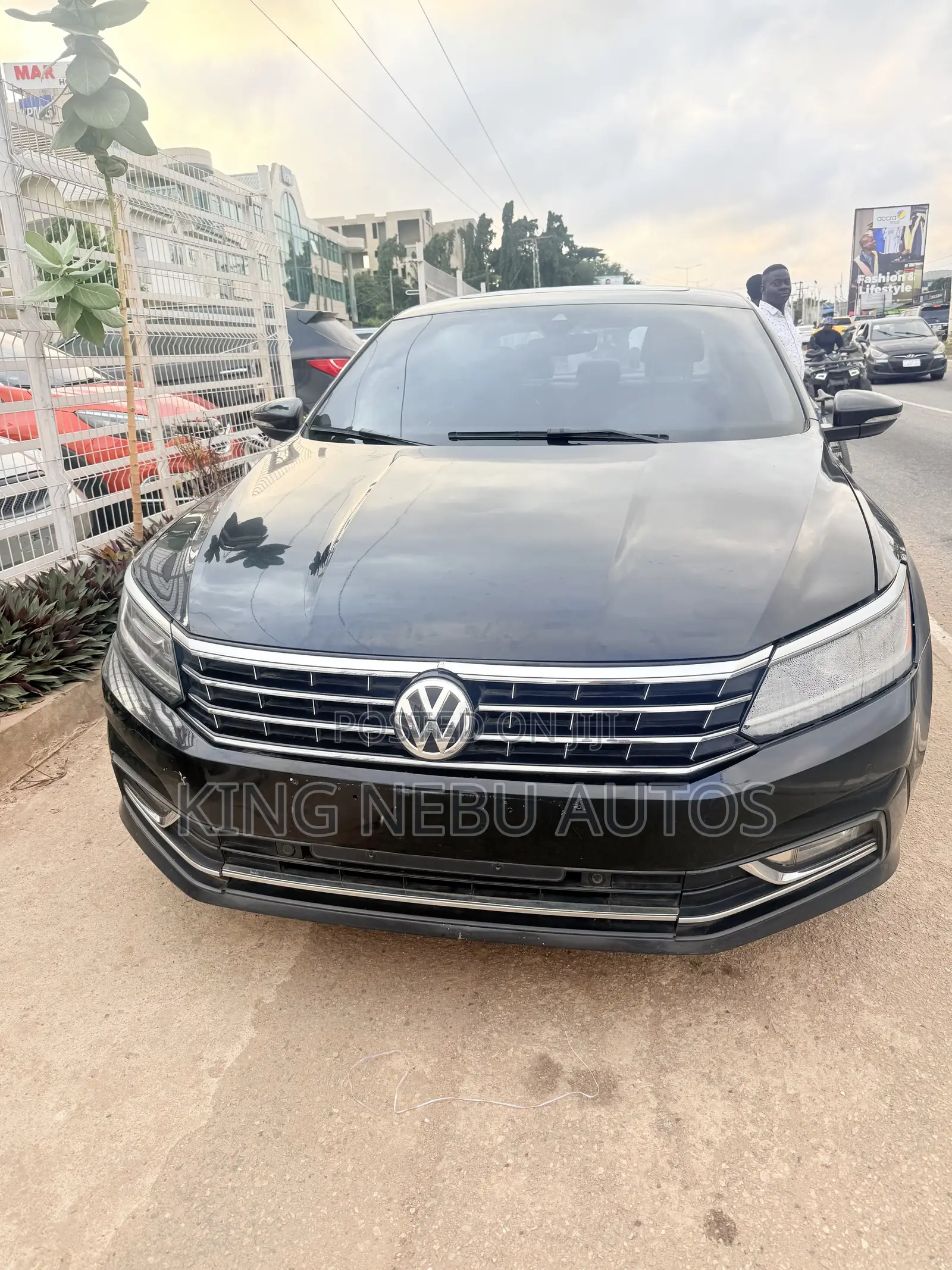 Volkswagen Passat 2.0T Wolfsburg Edition 2019 Blue
