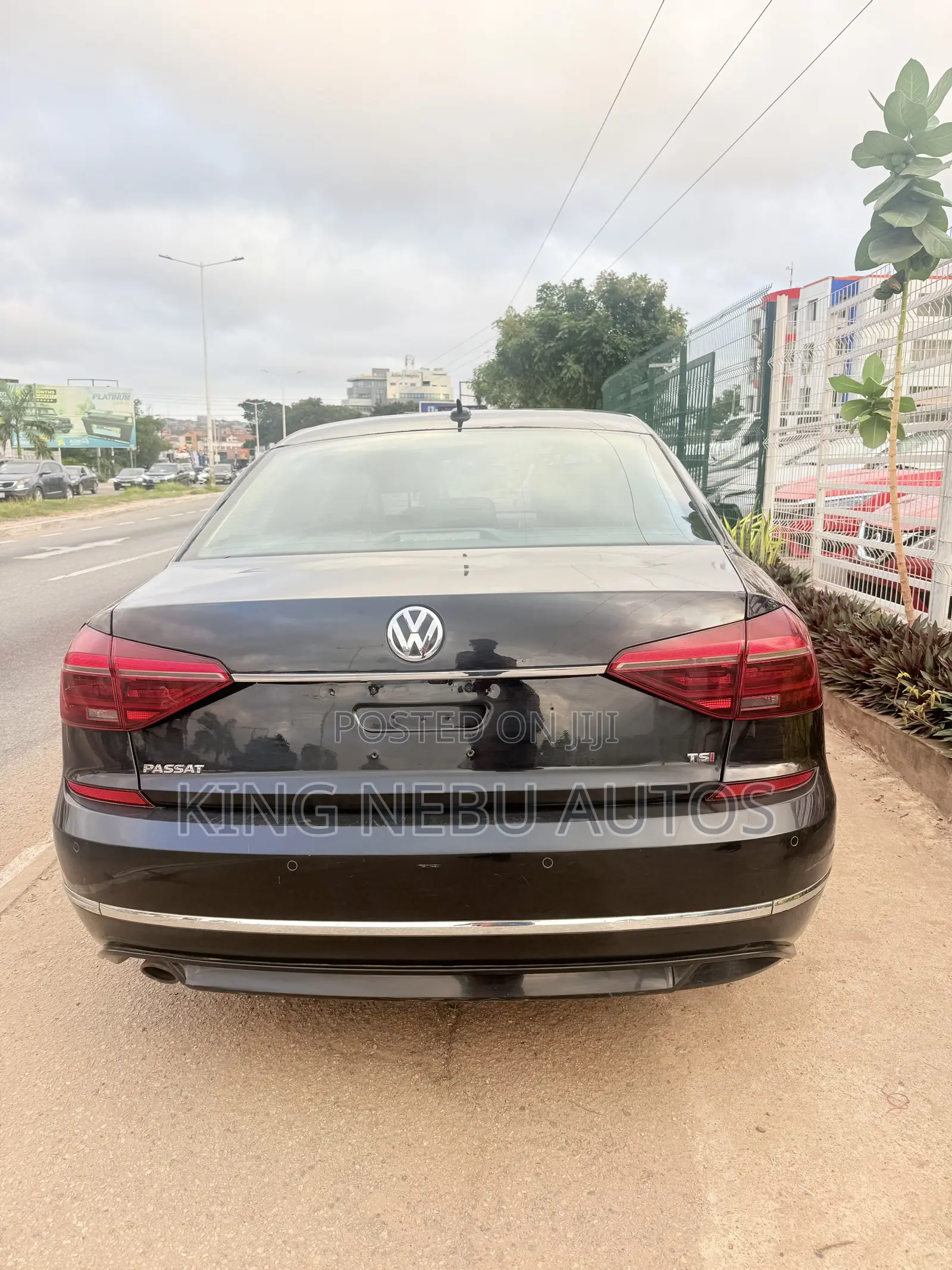 Volkswagen Passat 2.0T Wolfsburg Edition 2019 Blue