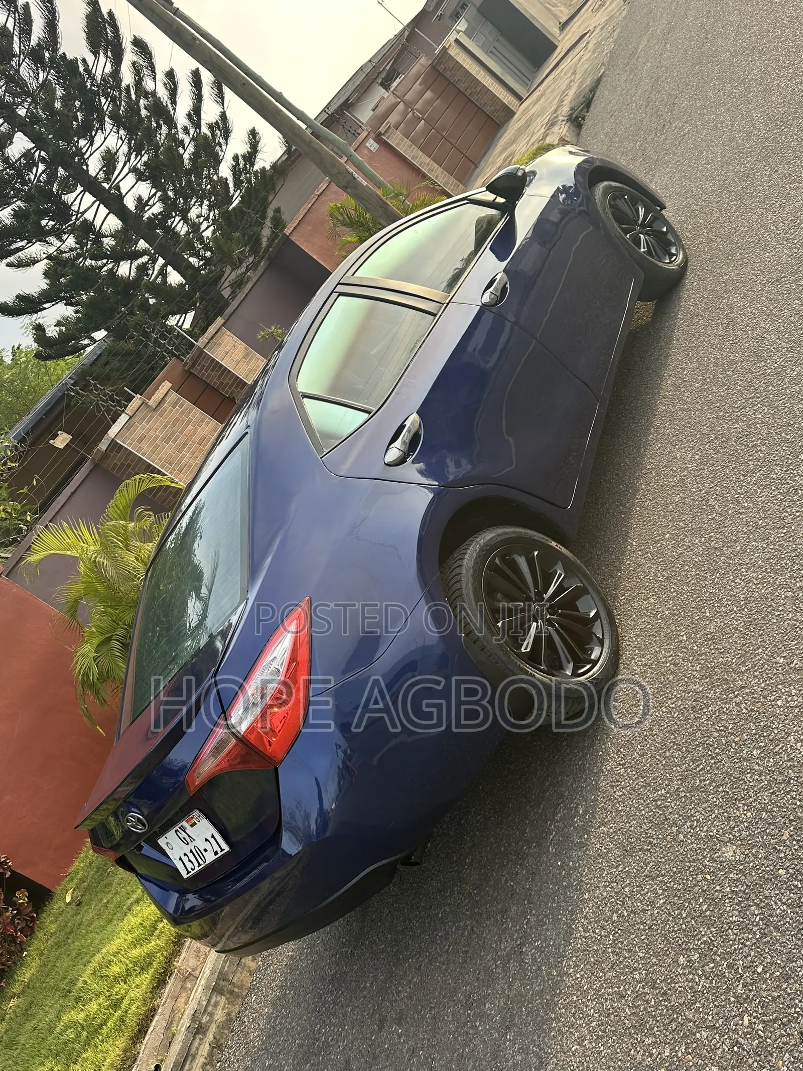 Toyota Corolla LE Eco 4dr Sedan (1.8L 4cyl CVT) 2015 Blue