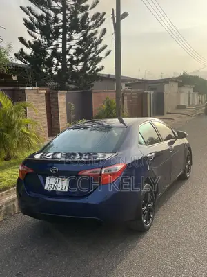 Toyota Corolla LE 4dr Sedan (1.8L 4cyl CVT) 2015 Blue