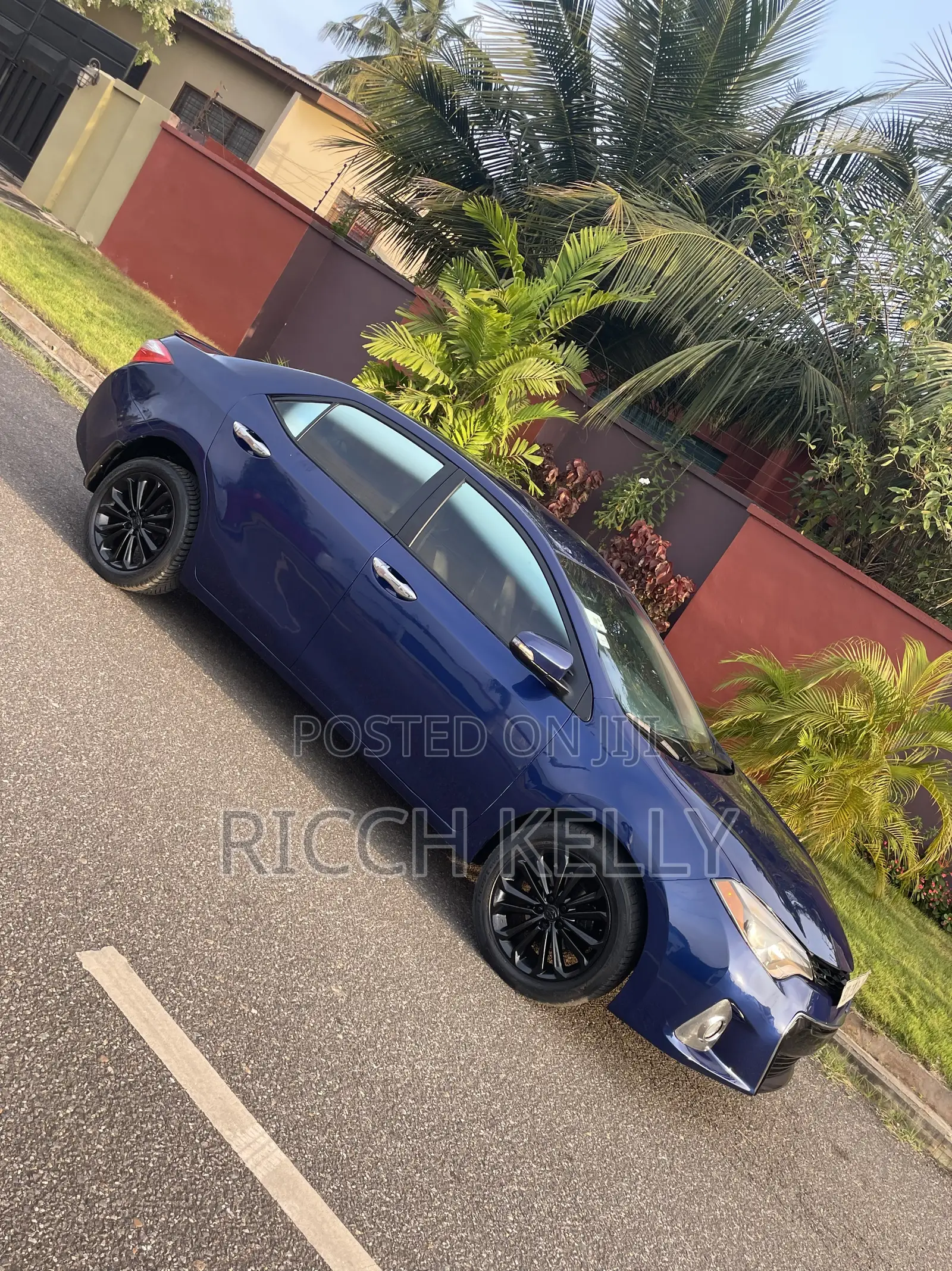 Toyota Corolla LE 4dr Sedan (1.8L 4cyl CVT) 2015 Blue
