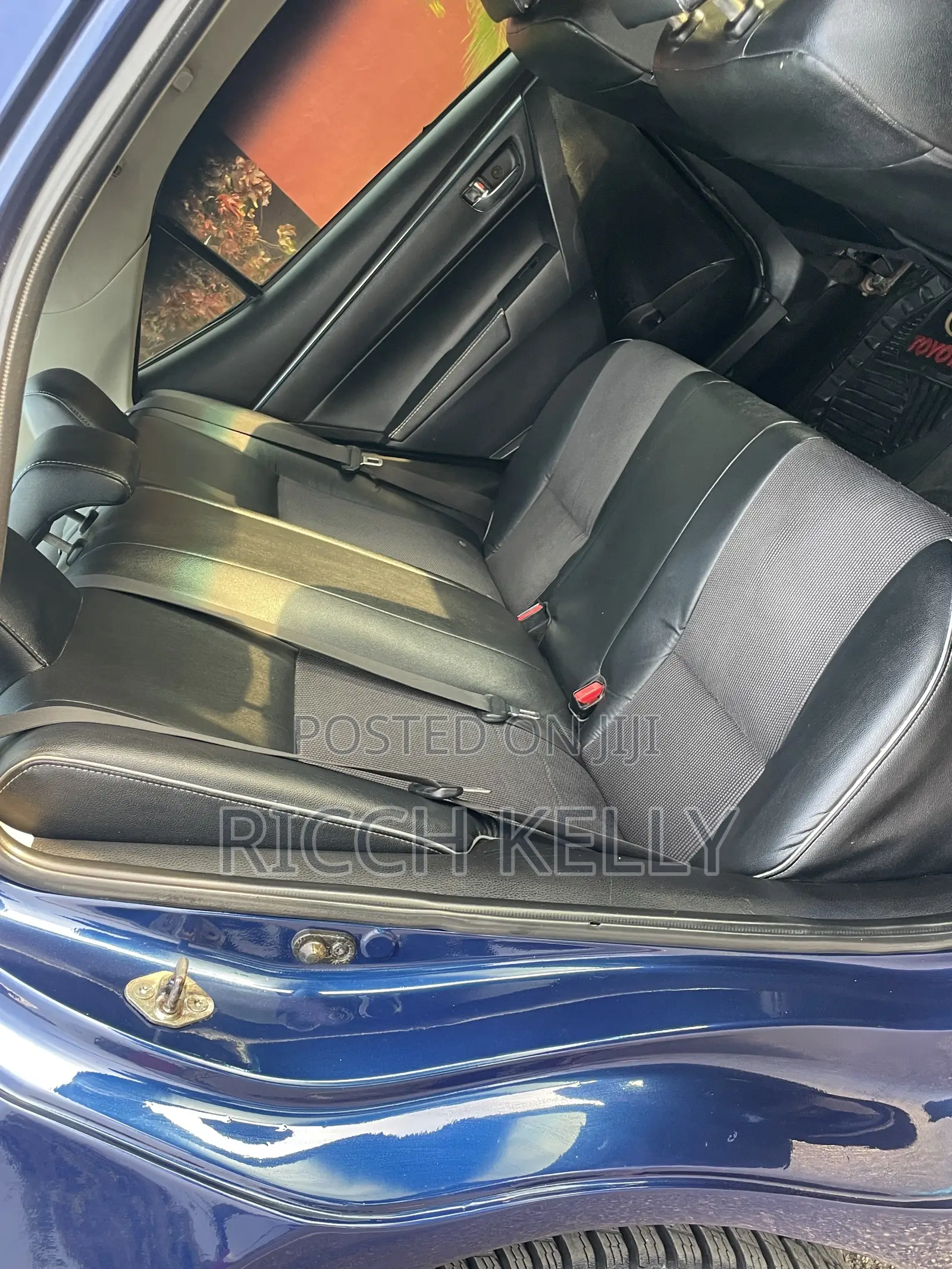 Toyota Corolla LE 4dr Sedan (1.8L 4cyl CVT) 2015 Blue
