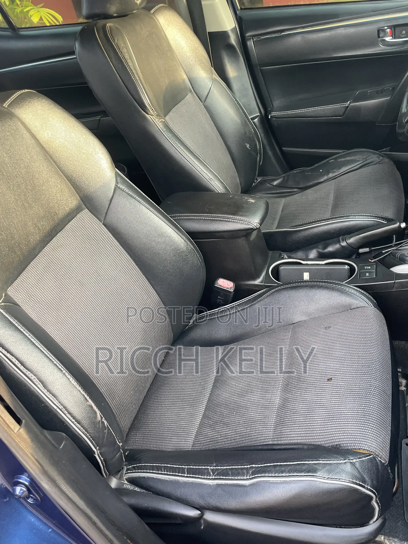 Toyota Corolla LE 4dr Sedan (1.8L 4cyl CVT) 2015 Blue