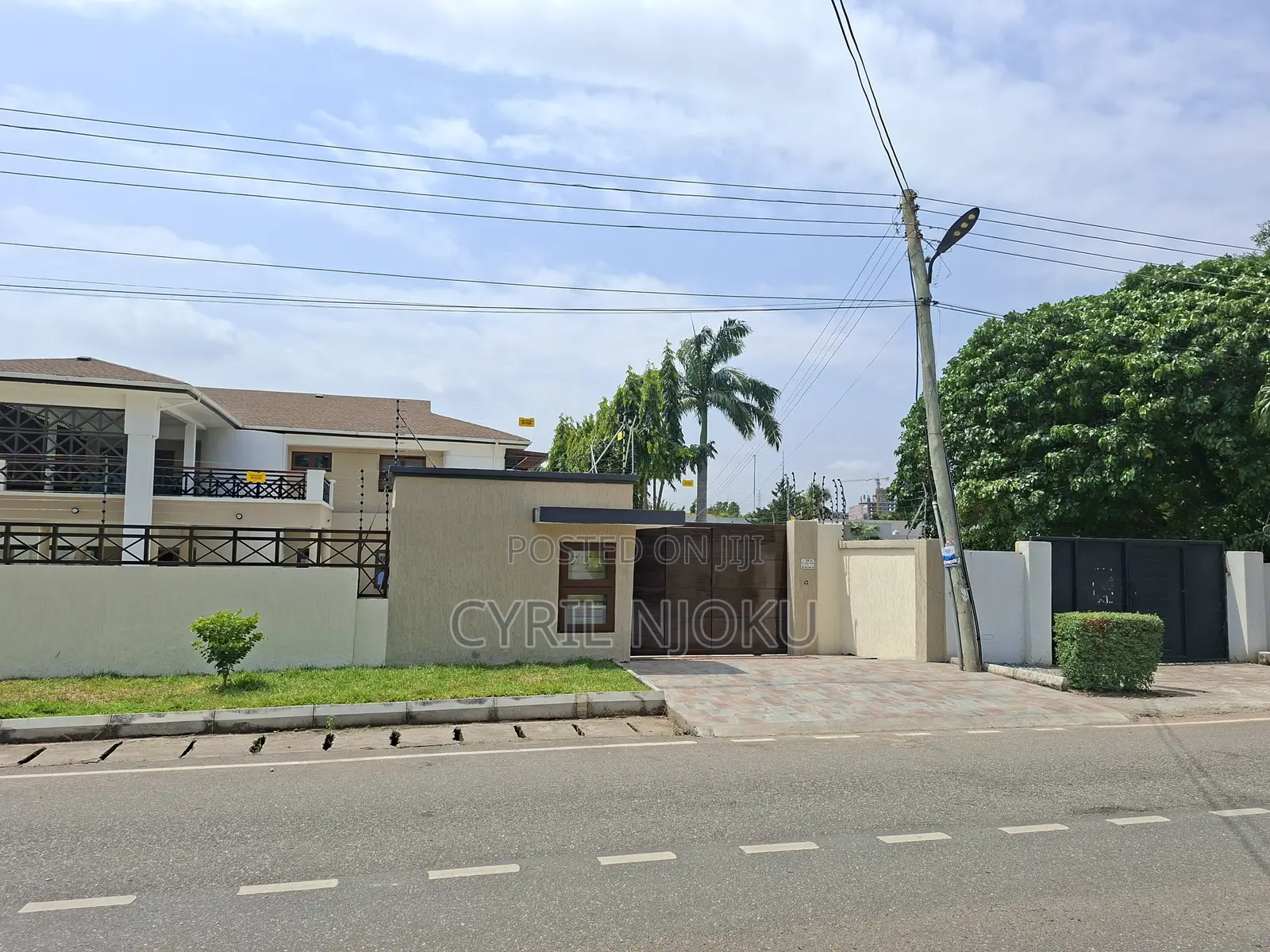 4bdrm House in Airport Residential Area for sale