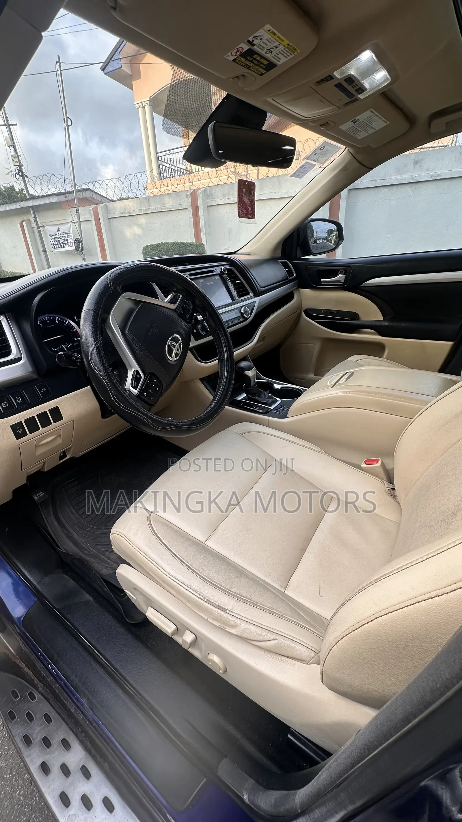 Toyota Highlander XLE 4x4 V6 (3.5L 6cyl 8A) 2017 Blue