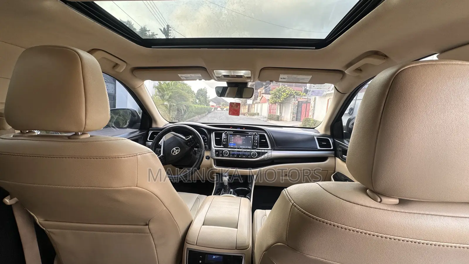Toyota Highlander XLE 4x4 V6 (3.5L 6cyl 8A) 2017 Blue