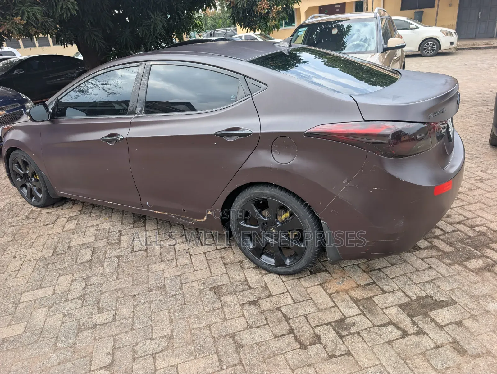 Hyundai Elantra Limited Sedan FWD (1.8L 4cyl 6A) 2016