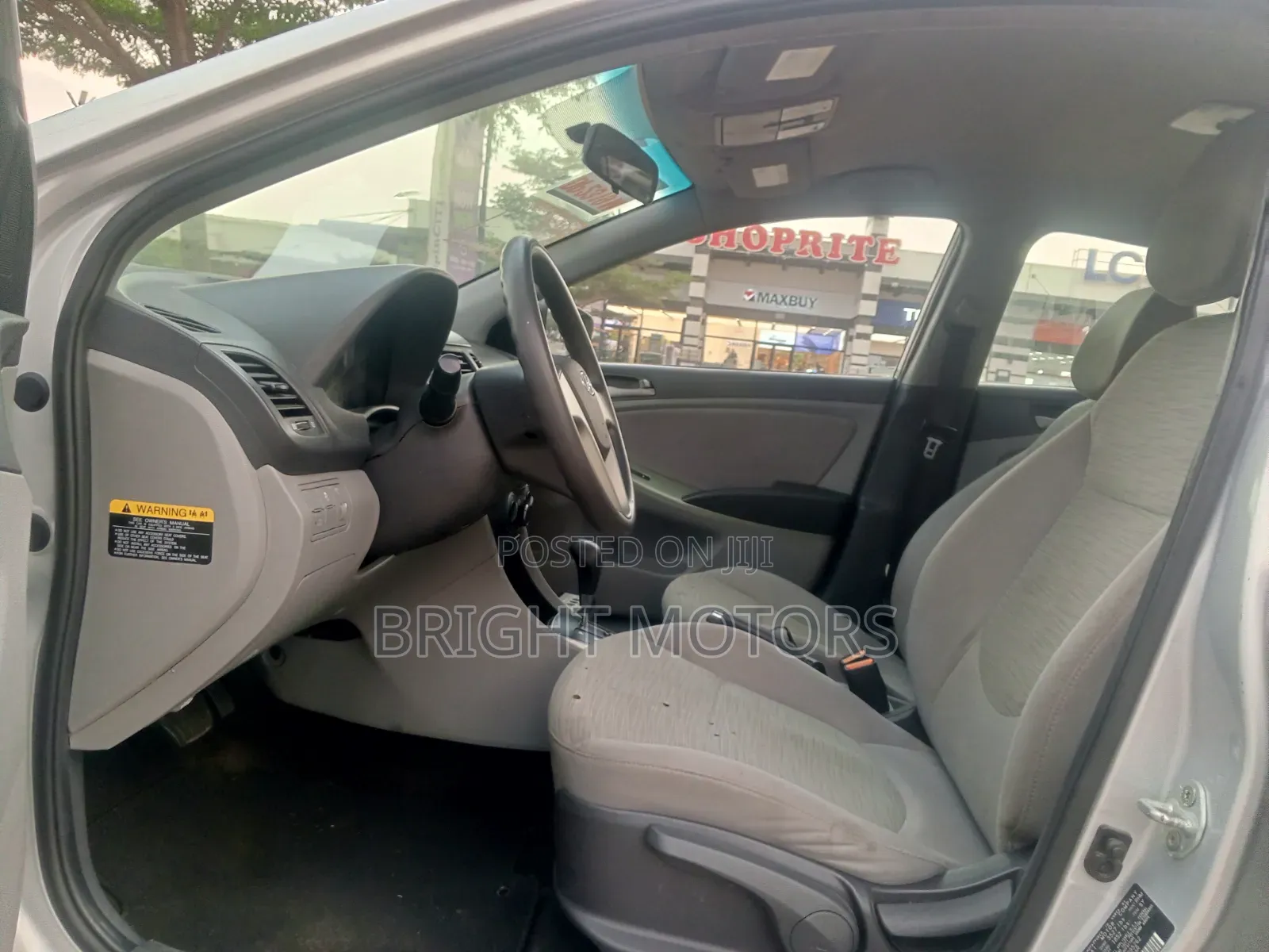 Hyundai Accent SE Sedan 2017 Silver