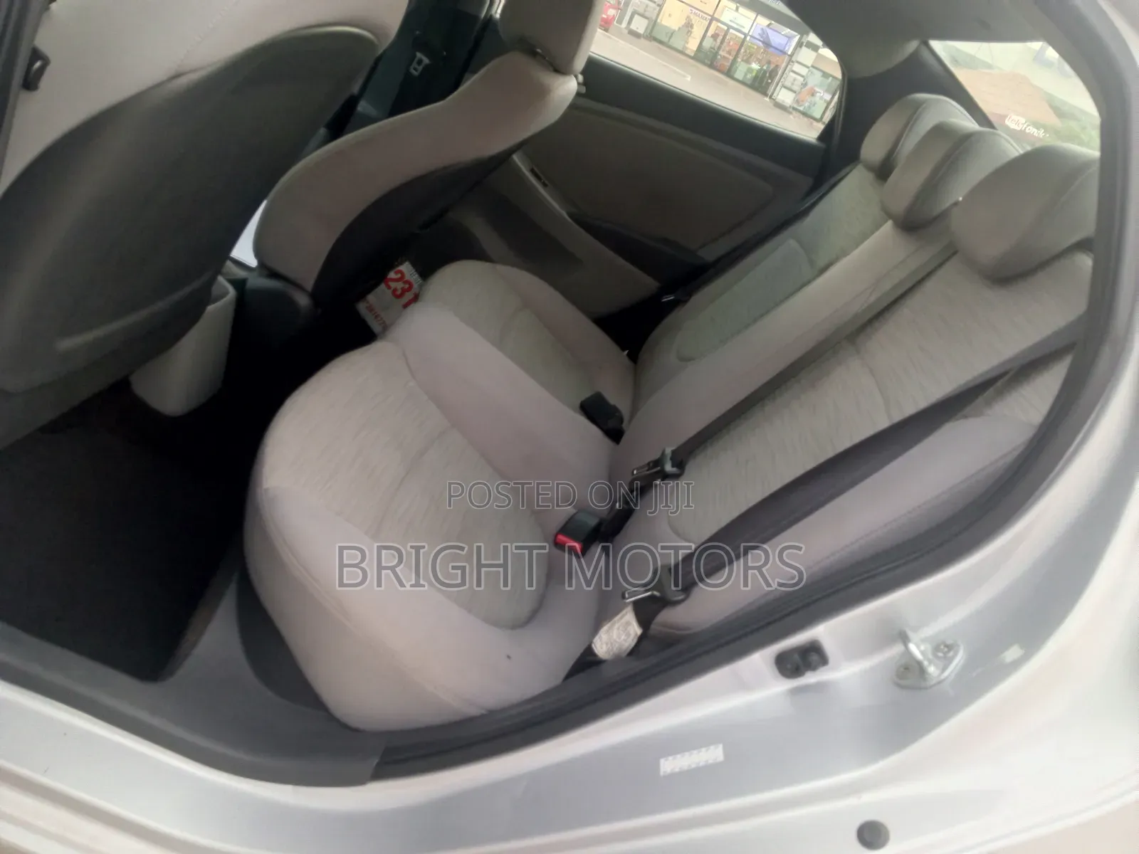 Hyundai Accent SE Sedan 2017 Silver