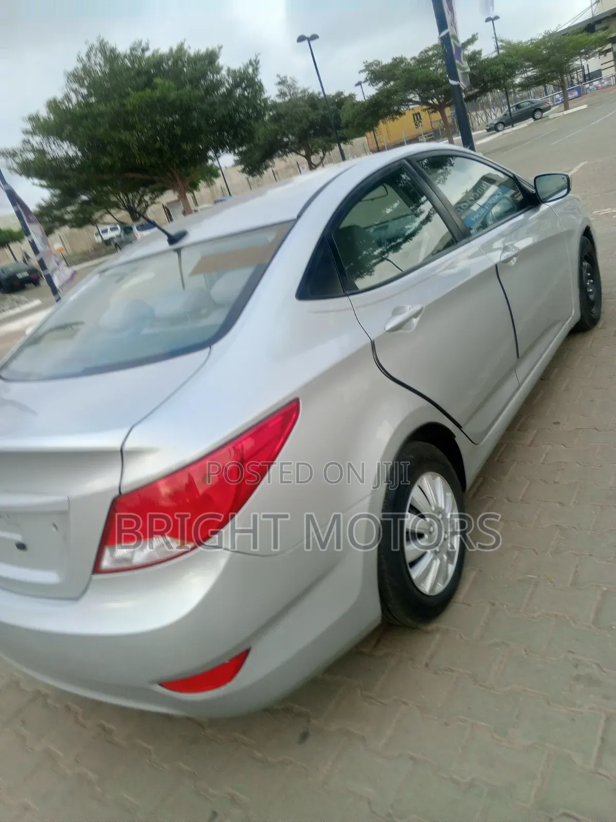 Hyundai Accent SE Sedan 2017 Silver