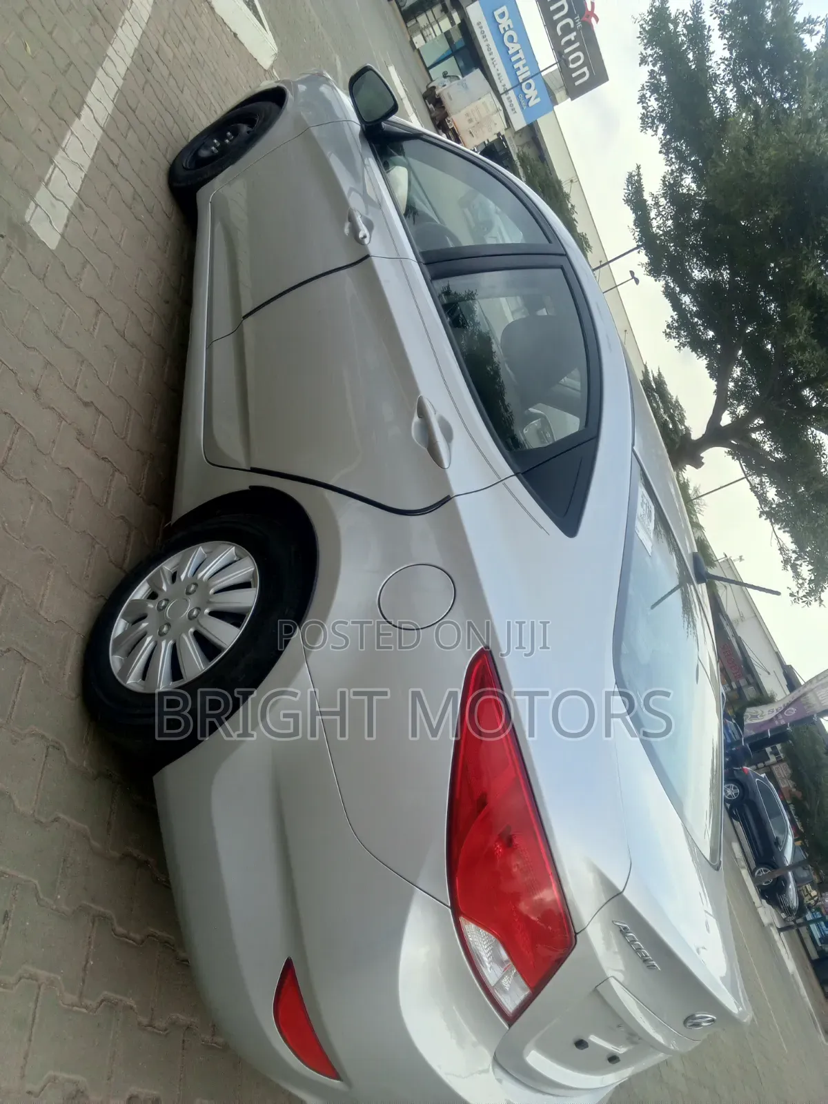 Hyundai Accent SE Sedan 2017 Silver