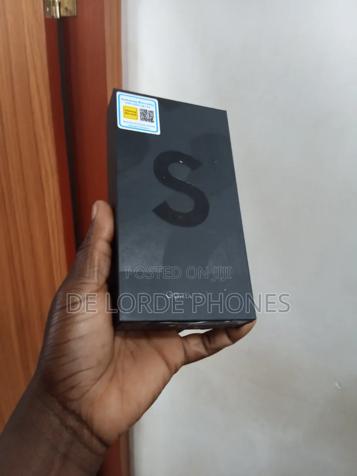 New Samsung Galaxy S22 5G 256 GB Black