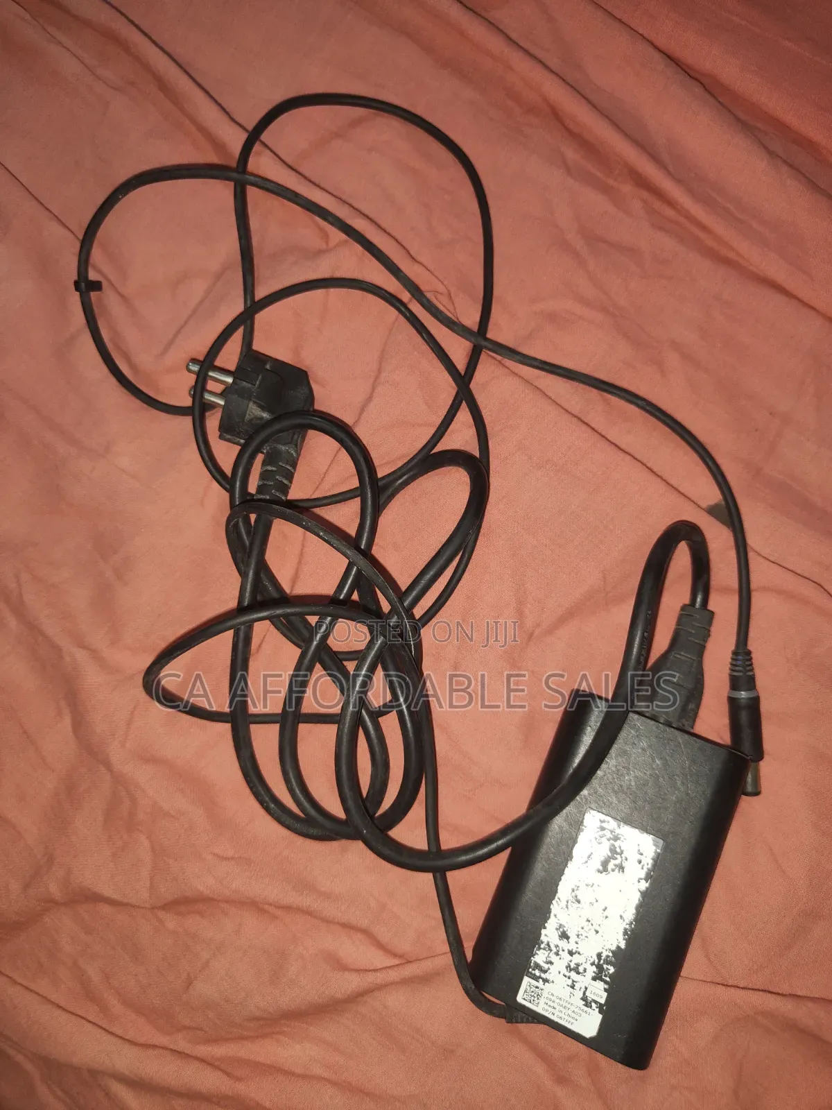 Original Dell 65W Laptop Charger. Fits Latitude E7270 Similar Models