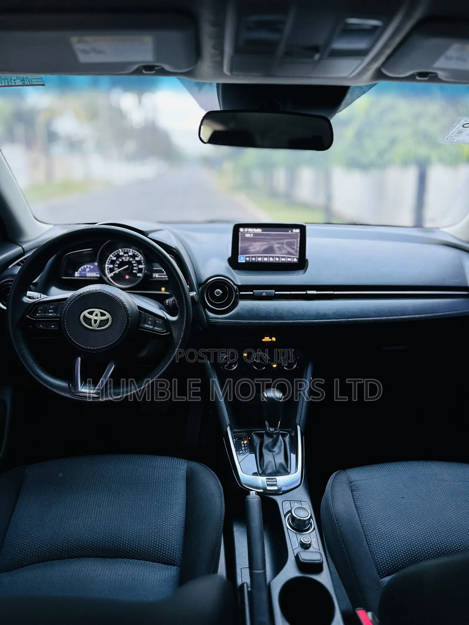 Toyota Corolla 2019 White