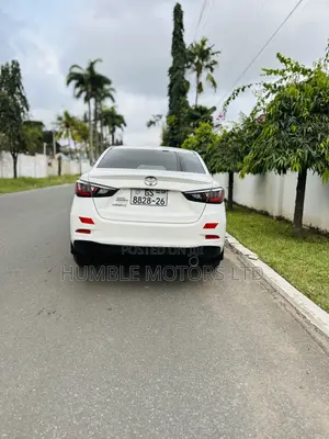 Toyota Corolla 2019 White