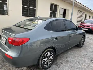 Hyundai Elantra 2.0 2009 Gray