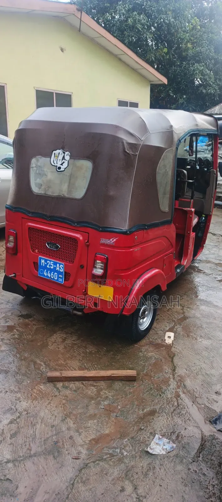 Bajaj RE 2025 Red